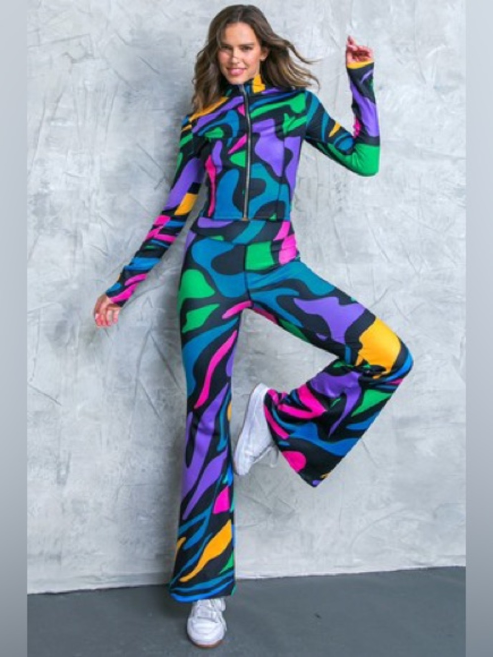 NWT Luxury 2pc Set Top and Bottom Bold Multicolor Flare Pants Stretchy and Soft